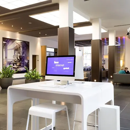Novotel מלון 4*